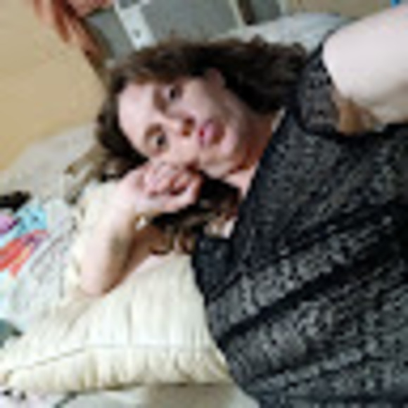 Meet your Posher, Danielle - Picture 1 of 1